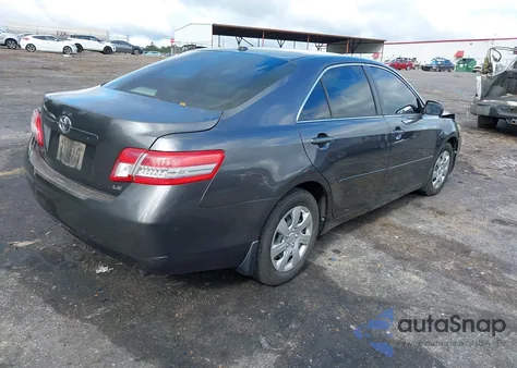 2010 Toyota Camry Le z USA, uszkodzony, nr VIN 4T4BF3EK2AR003318